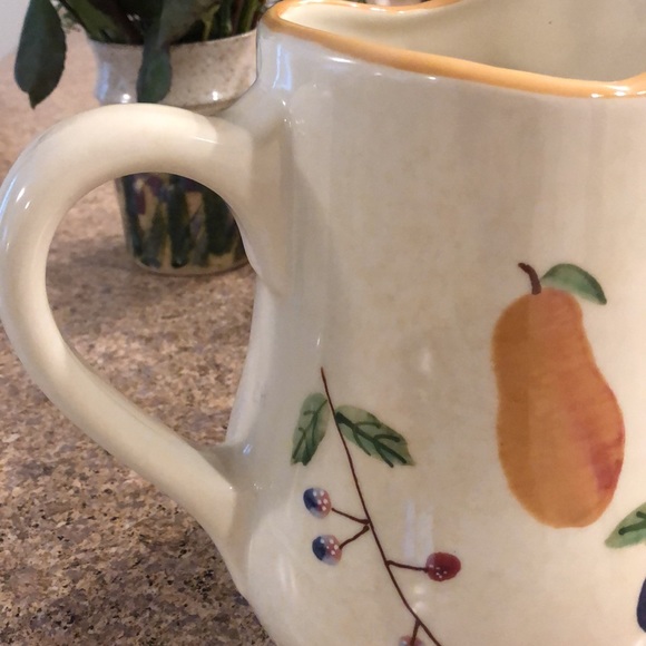 Longaberger Fruit Medley Pottery Pitcher Never Used Retired - Picture 10 of 16